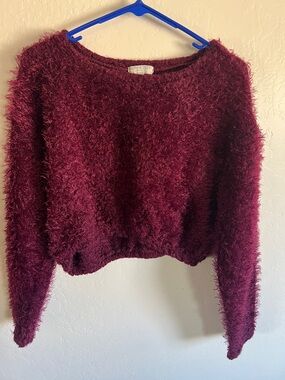 Women's Fuzzy Crewneck Sweater in Burgundy